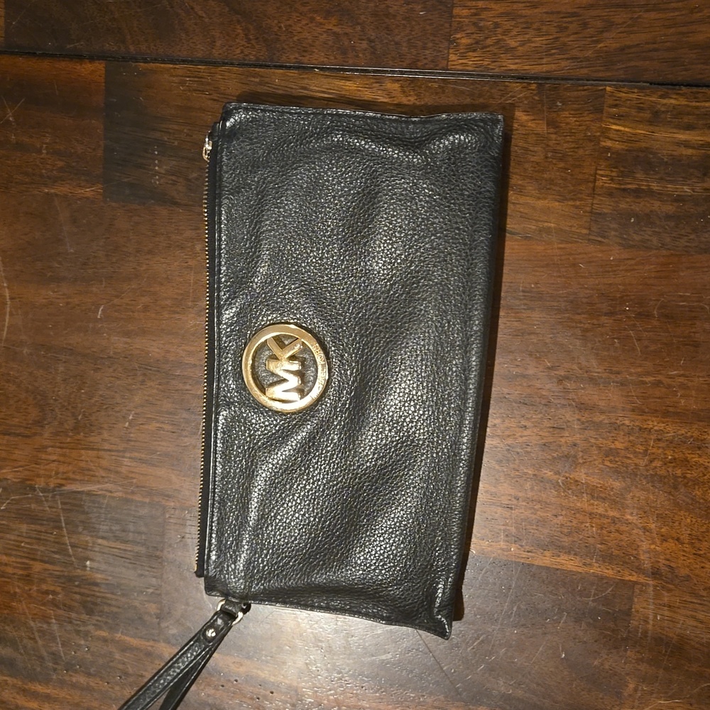 Michael Kors wristlet